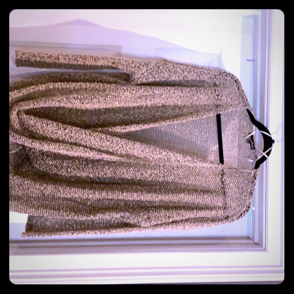 Women’s sweater tan and black